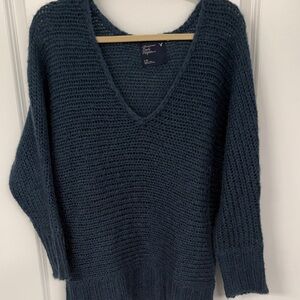 American Eagle Outfitters - Women's Deep Slate Blue V-Neck Sweater, LG